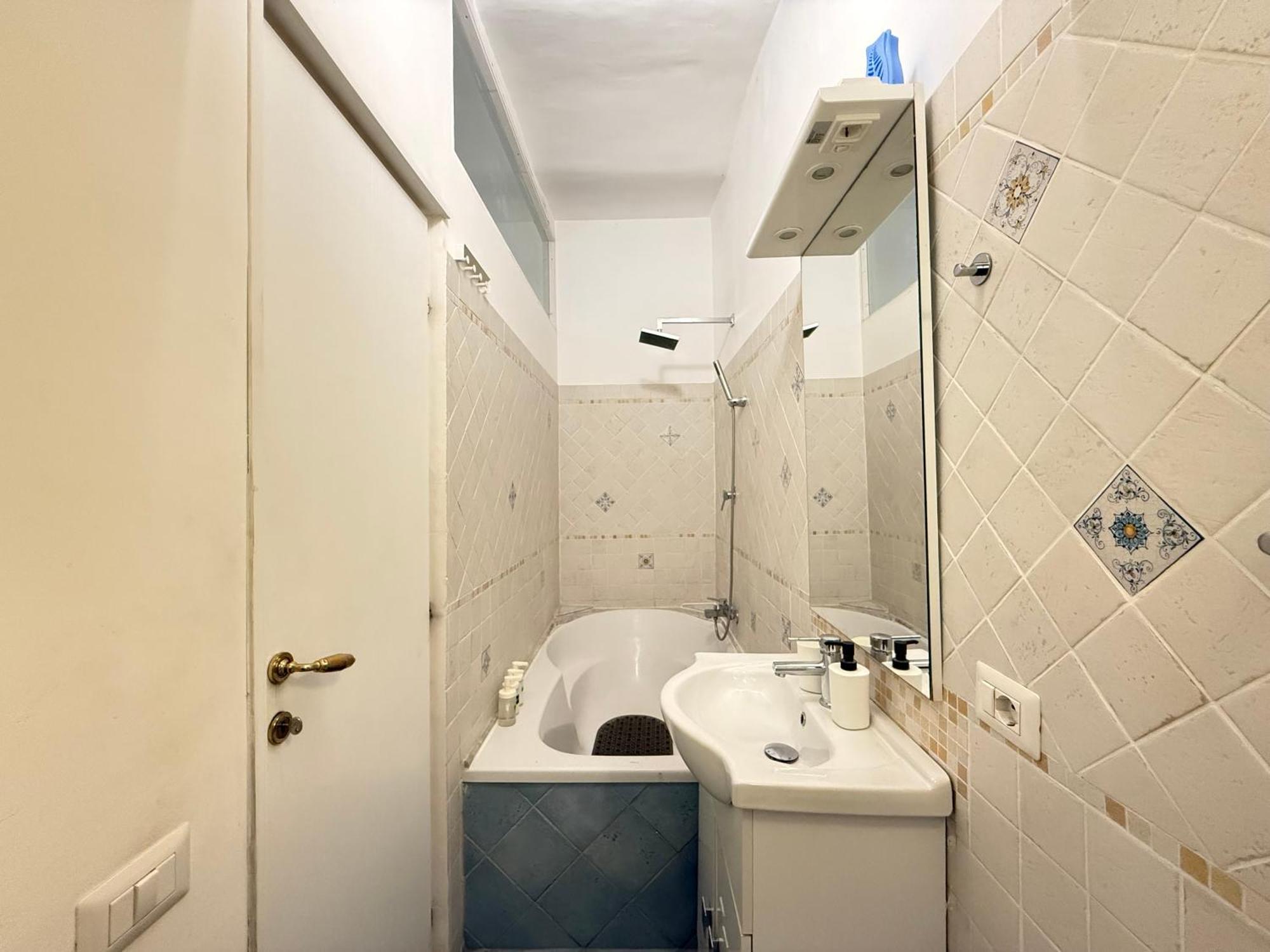 Apartment San Lorenzo X 6 Guests Near Termini Rom